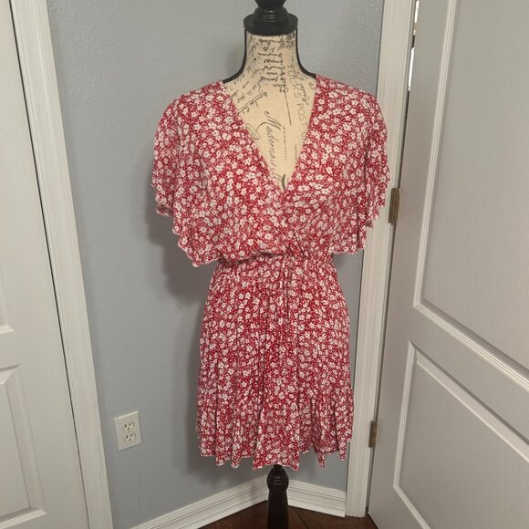 Red and White Floral Flutter Sleeve Mini Dress size Large - Picture 1 of 5